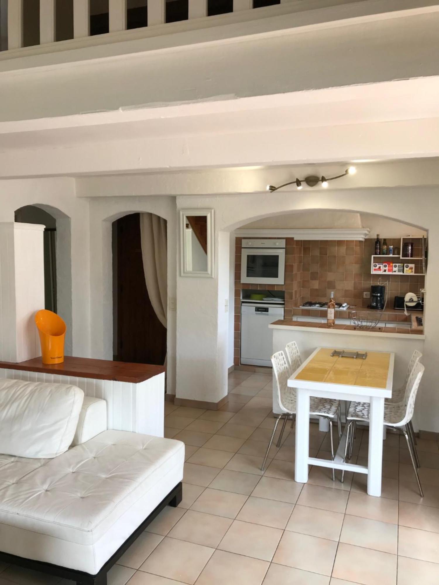 89 Le Grand Pin Apartment Sainte-Maxime Bagian luar foto