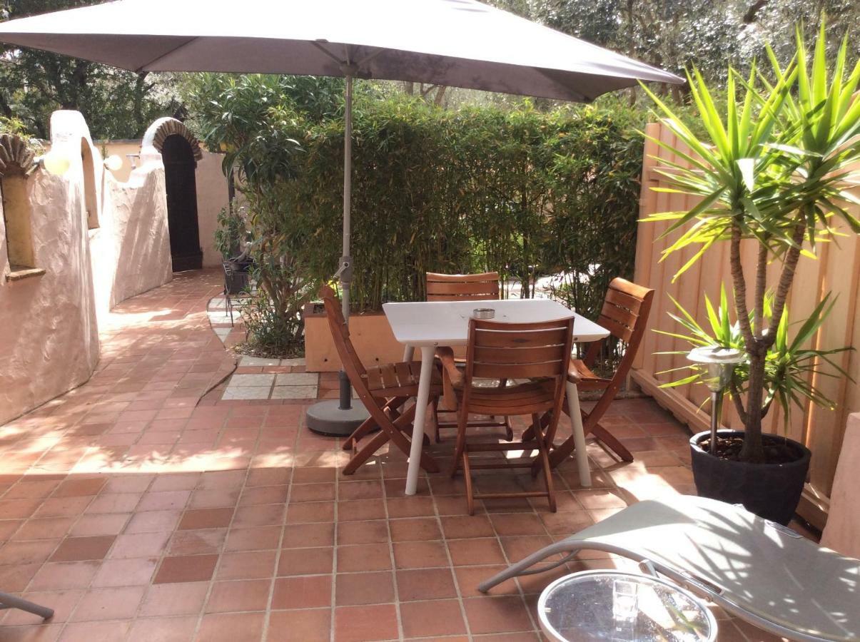 89 Le Grand Pin Apartment Sainte-Maxime Bagian luar foto