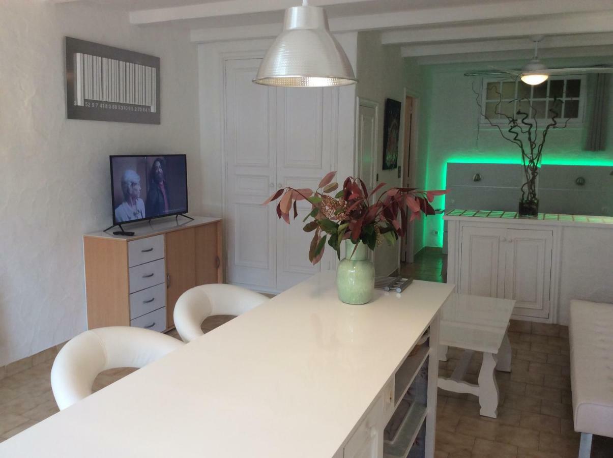 89 Le Grand Pin Apartment Sainte-Maxime Bagian luar foto