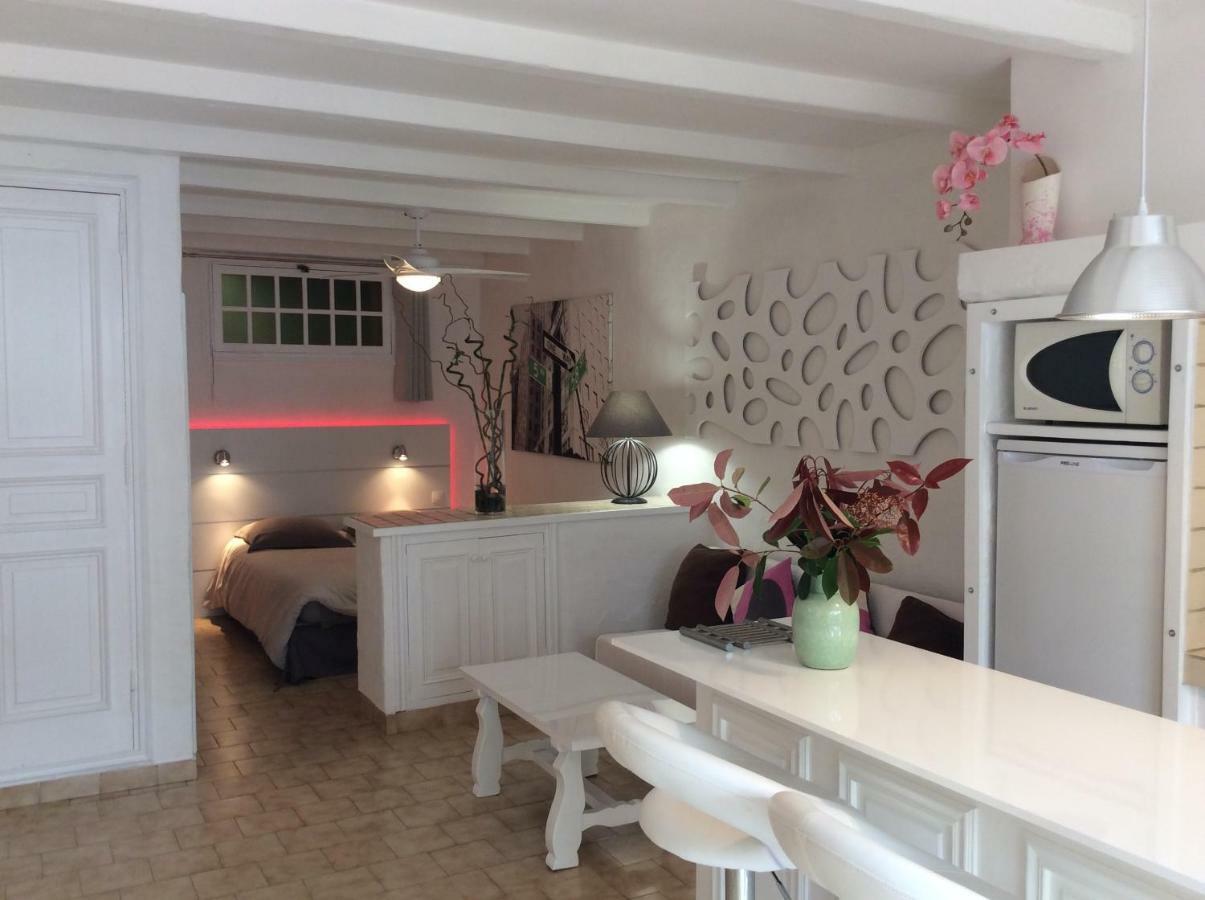 89 Le Grand Pin Apartment Sainte-Maxime Bagian luar foto